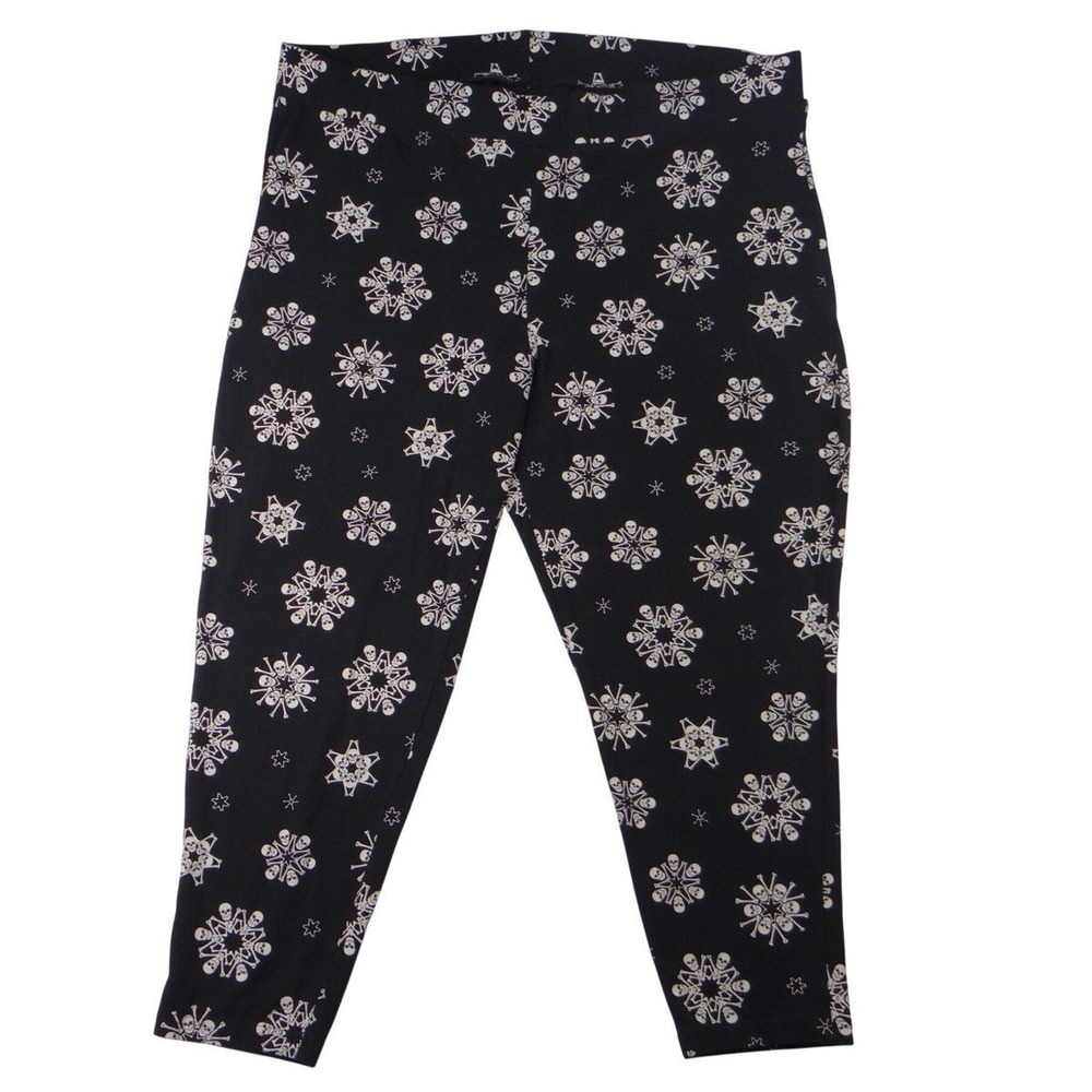 Torrid Black Skull Snowflake Leggings Capris Size 4 Workout Comfy‎ Casual